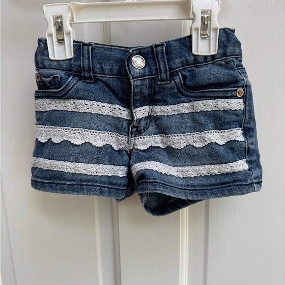 NWOT Cat & Jack 4T Girls Blue Denim Shorts with White Lace - Picture 1 of 6